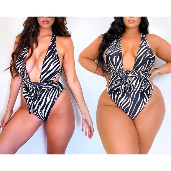 Plus Size Sexy One-Piece Bikini Swimsuit - Picture 2 of 12